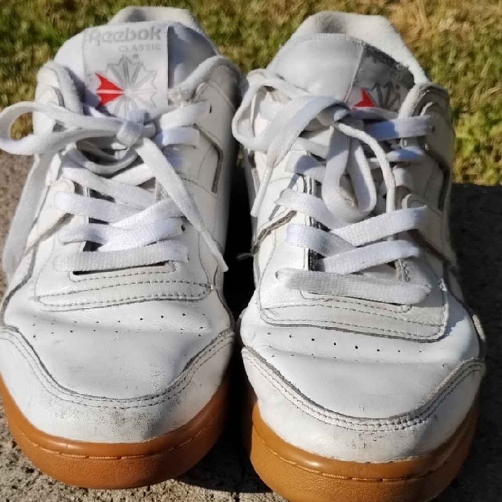 Reebok White Sneakers with Red Detail - Picture 8 of 9